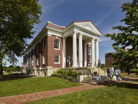 Stewart Student Center, Episcopal High School | Voith and Mactavish Architects