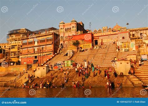 Ritual Morning Bathing at Sacred Varanasi Ghats, India. Editorial ...