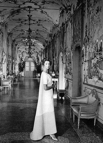 Marella Agnelli, photo by Henry Clarke at the Agnelli family home in ...