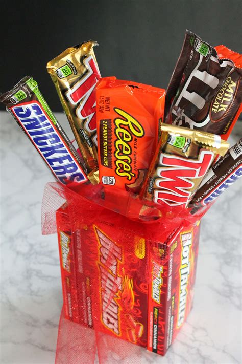 Celebrate With These 20 DIY Candy Bouquets!