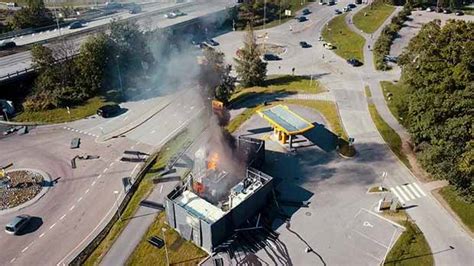 Hydrogen Fueling Station Explodes But No One is Hurt | Hydrogen Cars Now