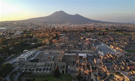 Remains of two victims of 79 AD volcanic eruption unearthed at Pompeii - Global Times