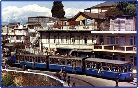 TOURIST SPOTS: DARJEELING HILL STATION- EAST INDIA