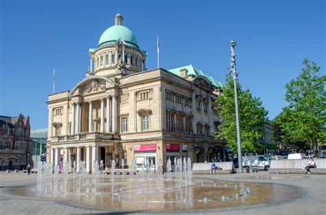 Hull City Hall - Live music and comedy gigs - see what's on