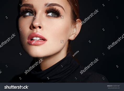 Beauty Woman Face Closeup Beautiful Young Stock Photo 544931587 ...