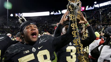 Old Oaken Bucket blowout: Purdue Boilermakers crush IU football 44-7