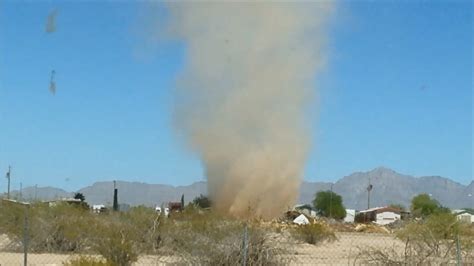 Huge Dust devil!! in Arizona ダストデビル 6月28日2014年 - YouTube