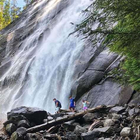 Easy Waterfall Hikes Near Seattle, WA