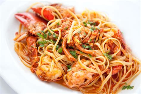 Primi Piatti: Linguine all’aragosta | Ricetta ed ingredienti dei Foodblogger italiani