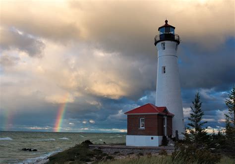 Crisp Point Lighthouse Michigan| Attraction, History, Lake Superior