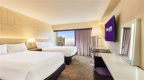 Las Vegas Strip Rooms & Suites - Harrah's Hotel & Casino