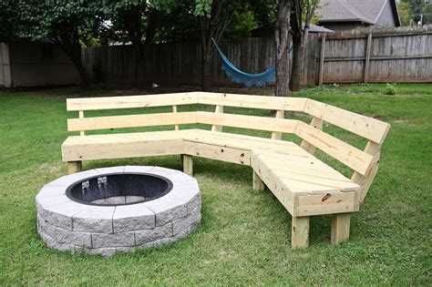 How to build a bench with these free DIY woodworking plans