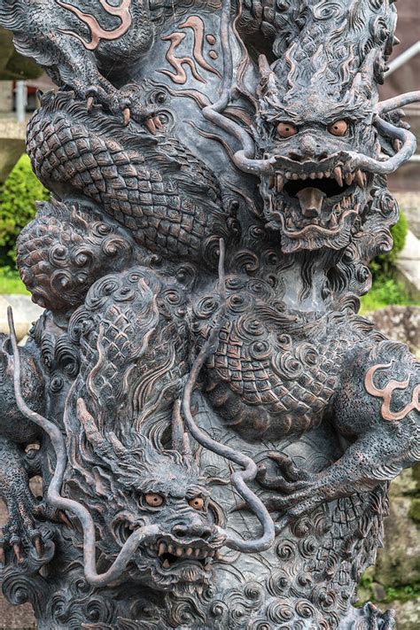 Dragon statue at Kiyomizu-dera Temple. Kyoto, Japan Photograph by ...