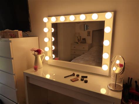 10 Exquisite Wall vanity mirror with lights - Warisan Lighting