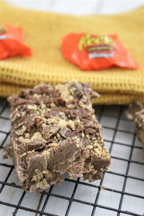 Reeses Peanut Butter Cup Fudge | TheBestDessertRecipes.com