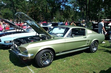 1964 Ford mustang history