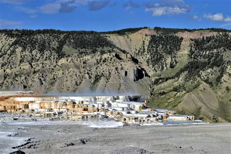 Mammoth Hot Springs, Yellowstone NP - One of the most geologically awesome scenes I've ever seen ...