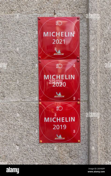 Michelin star logo hi-res stock photography and images - Alamy