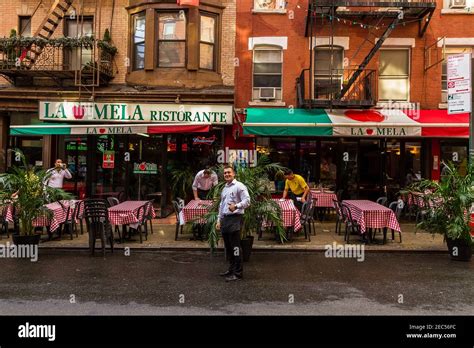 New york little italy restaurant hi-res stock photography and images - Alamy