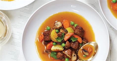 Vegan Boeuf Bourguignon in Red Wine Sauce – Vegan-News.net