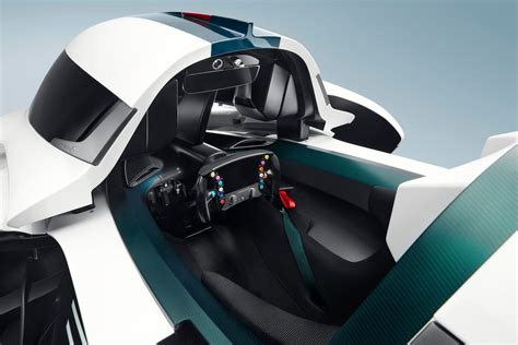 McLaren Solus GT Is Single-Seat, Track-Only Mayhem - CNET