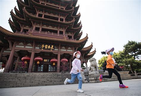 Xinhua Headlines: China welcomes tourism, consumption rebound under regular epidemic prevention ...