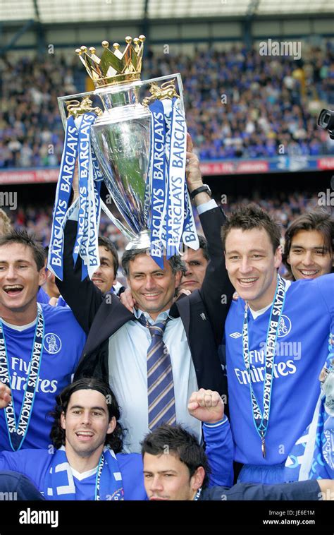 JOSE MOURINHO CHELSEA CHAMPIONS 2004-2005 STAMFORD BRIDGE CHELSEA ...