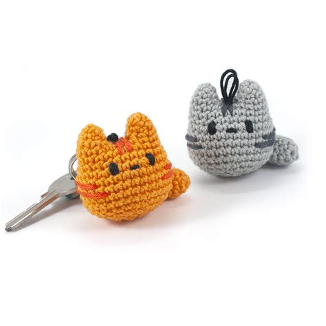 Cat Keychain Amigurumi Crochet Pattern | AllFreeCrochet.com