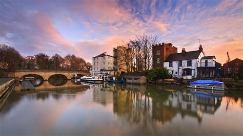 Folly Bridge in Oxford. Photograph by Milan Gonda