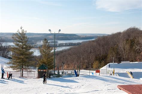 The best Midwest ski resorts for a weekend getaway on the slopes - The ...