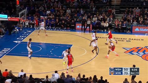 Daniel Gafford with a dunk vs the New York Knicks - Yahoo Sports