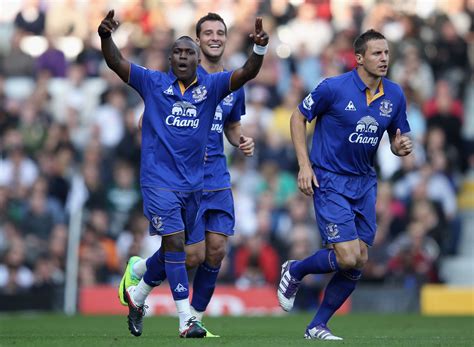 Former Everton and Sheffield Wednesday midfielder Royston Drenthe coming out of retirement