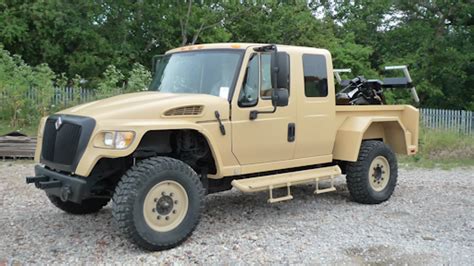 Navistar Defense debuts MXT Recovery Variant at DVD Vehicle Show | OEM ...