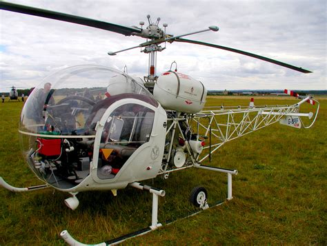 Bell 47, pictures, technical data, history - Barrie Aircraft Museum