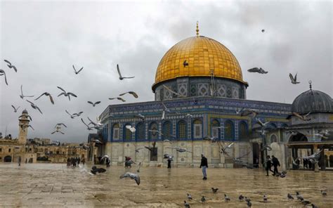 Why is Al-Aqsa Mosque important to Muslims