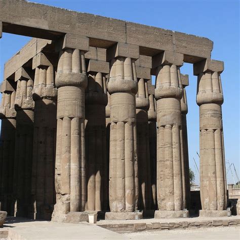 Luxor Temple Lotus Columns – GALLIVANCE