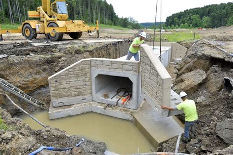 Four Way Tee Pipe Fitting: Concrete Culvert Pipe Installation