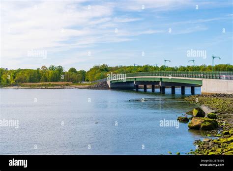 View of the New City Island Bridge Stock Photo - Alamy