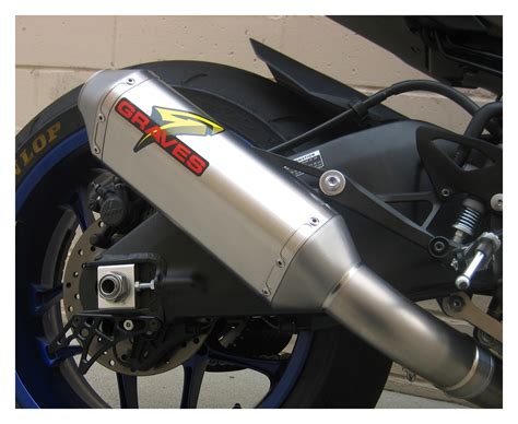 Graves Slip-On Exhaust Yamaha R1 / R1M / R1S - Cycle Gear