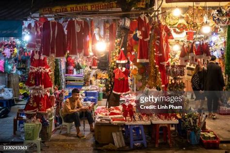 Vietnam Christmas Photos and Premium High Res Pictures - Getty Images