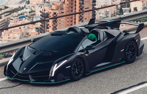 Lamborghini Veneno Roadster, les photos de cet exemplaire mis en vente aux enchères par RM Sotheby's