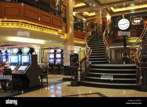 Cunard Cruise Ship Interior Stock Photos & Cunard Cruise Ship Interior ...