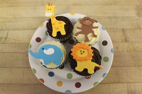 Fondant baby animal cupcake toppers sure are cute! (And perfect for a baby shower or first ...