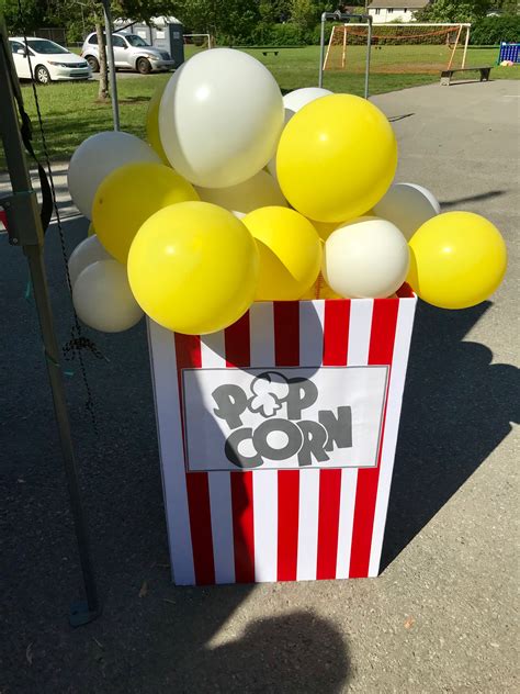 Carnival balloon popcorn DIY | Carnival party decorations, Movie night birthday party, Carnival ...