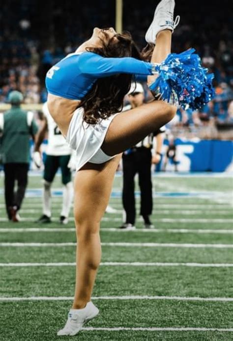 Detroit Lions cheerleader : r/cheerleaders