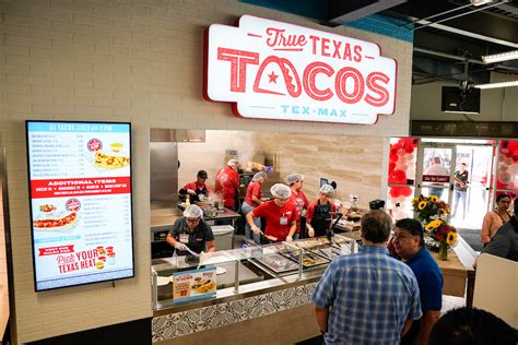 H-E-B opens second Fresh Bites location in Lytle, includes True Texas ...