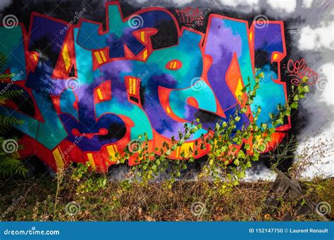 Graffiti in the city editorial image. Image of colorful - 152147750