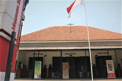 Mengenang Sejarah Perjuangan Kemerdekaan RI di Museum Sumpah Pemuda ...