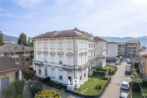 Flat in Luino, with a view of the lake - Leisure Properties