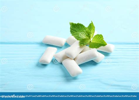 Mint Chewing Gum and Mint on the Table. Fresh Breath, Oral Care Stock ...